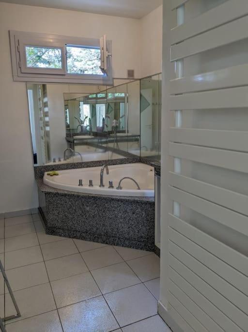 Maison Spacieuse Et Lumineuse 4 Personnes Lavilledieu  Ngoại thất bức ảnh